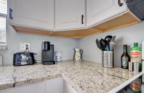 Boynton Beach Casa | Italian Villa with Backyard - 1mi to Beach