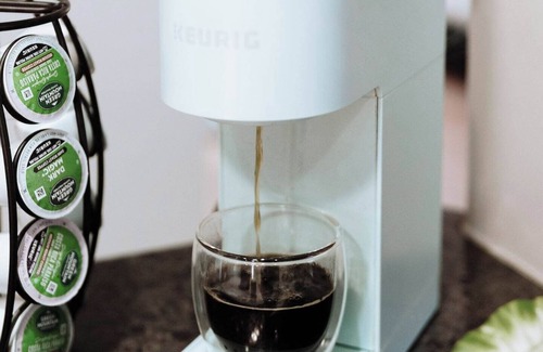 Rio Grande Blvd Apartamento | Itsy Bitsy Beryl: Pets+Old Town+Peacocks+Remodeled