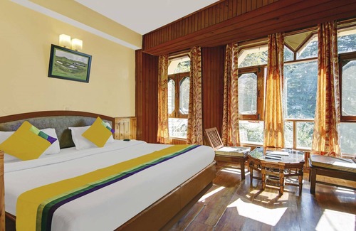 Chhota Shimla Hotel | Itsy By Treebo - Rajat Shimla With Valley View