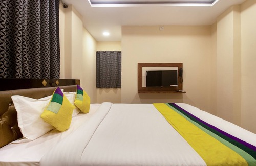 Hyderabad Hotel | Itsy Hotels Yogeshwara Grand