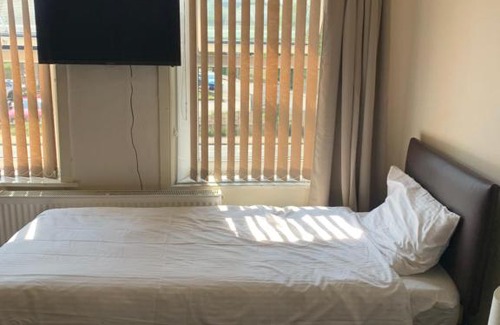 Huddersfield Casa | Ivy Green inn