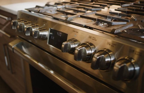 Colorado Springs Villa | Ivywild Boutique Villa with private hot tub