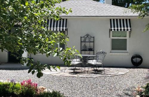 Colorado Springs Villa | Ivywild Boutique Cottage