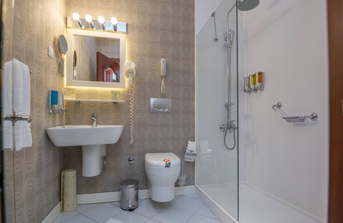 Alsancak Hotel | Izmir Palas Otel