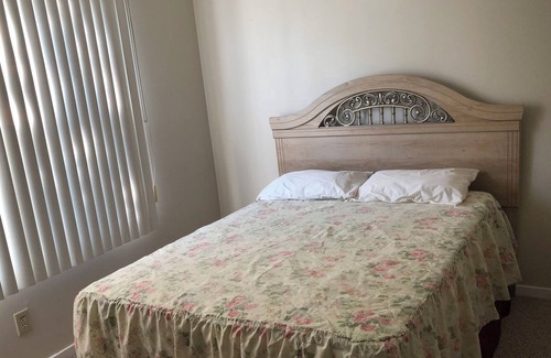 Egg Harbor Township Condominio | J & J Vacation Rental in the Heart of Atlantic county