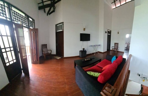 Uswetakeiyawa Cama Y Desayuno | Ja-elas French Touch