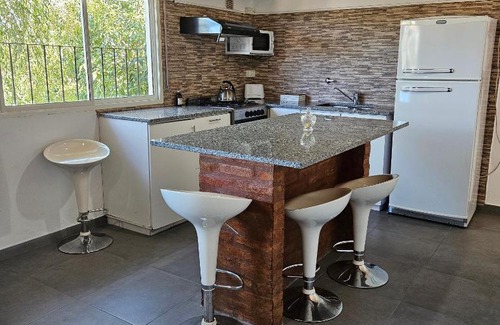 Chascomús Apartamento | Jacarandá, amplio departamento con terraza