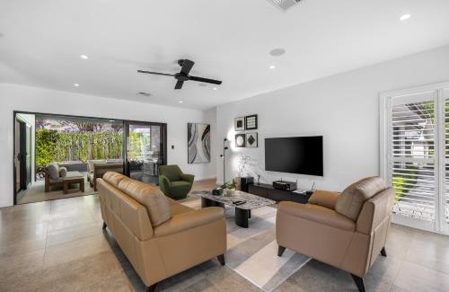 Pokolbin Casa | Jacaranda Amber The Vintage Golfside Luxe Villa Hunter Valley