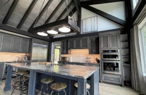 North Kawartha Casa | Jack Lake - Lake House Estate