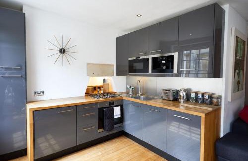Bath City Centre Apartamento | Jack's Place - Central 2 bedroom apartment