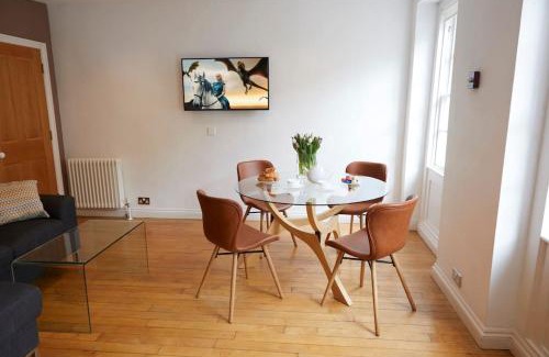 Bath City Centre Apartamento | Jack's Place - Central 2 bedroom apartment