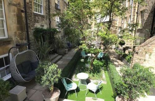 Bath City Centre Apartamento | Jack's Place - Central 2 bedroom apartment