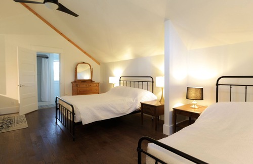 Prince Edward Hotel | Jackson's Falls Country Inn