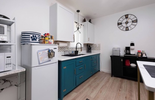Amarillo Casa | Jackson St Duo. Near I-40, DT, & Rt 66 Historic Dist. Perfect for larger groups