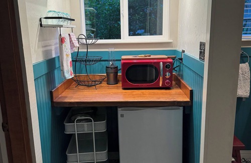 Medford Apartamento | Jacksonville's Iconic Historical 1930's Log Cabin Renovated Private Apt.