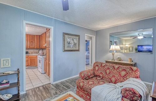 Midwest City Casa | Jacobs Comfort...close to all things OKC Metro