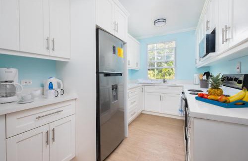 Tower Isle Apartamento | Jamaica Time Driftwood at Sea Palms 3BR 3BA Condo in Ocho Rios with Pool and Beach Front with Views ONLY 10 Mins from Ochi Intl Airport Direct flight from Miami