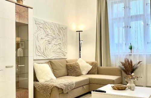 Old Town Apartamento | JAMES BOND Apartment TOP Location Air Conditioned
