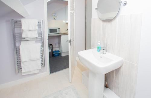 Merthyr Tydfil Casa | James' Place at Brynawel