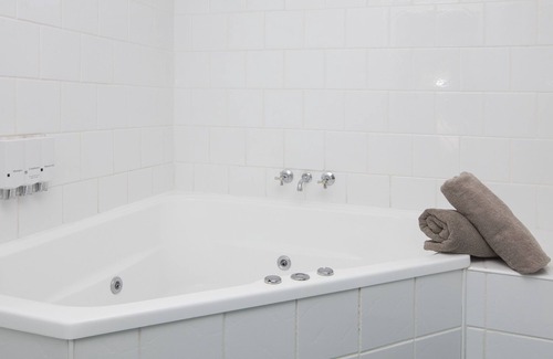 South Toowoomba Hotel | James Street Motor Inn