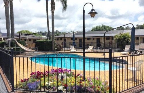 South Toowoomba Hotel | James Street Motor Inn