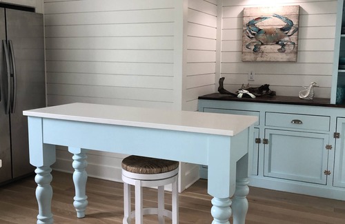 Folly Beach Casa | Come stay in this front beach original Folly cottage with“A Million Dollar View”