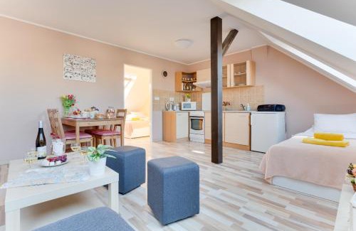 Hostivar Apartamento | Jane's Charming Apartment