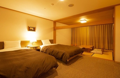Tainai Hotel | JapaneseWestern style room Capacity 4 people | / Tainai Niigata