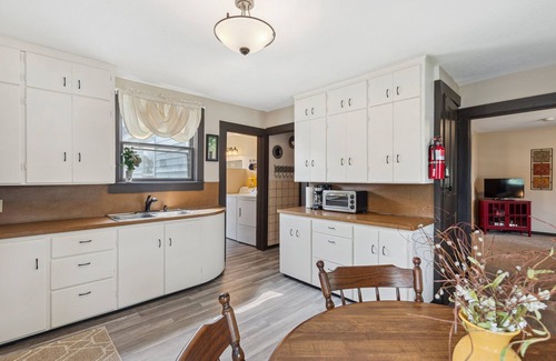 Lake City Apartamento | Jasmine Apartment - 3 Blocks from Lake Pepin