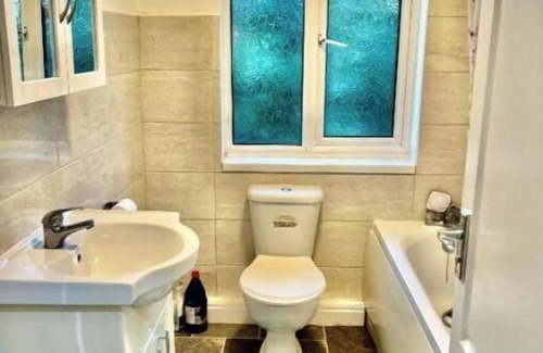 Upper Edmonton Casa | Jay's home
