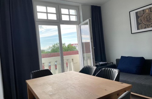 Dortmund Apartamento | JayBnB - Gaming Apartment PS5 65 Zoll 4K TV Wohnung mit Balkon