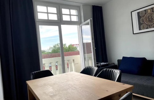 Dortmund Apartamento | JayBnB - Gaming Apartment PS5 65 Zoll 4K TV Wohnung mit Balkon