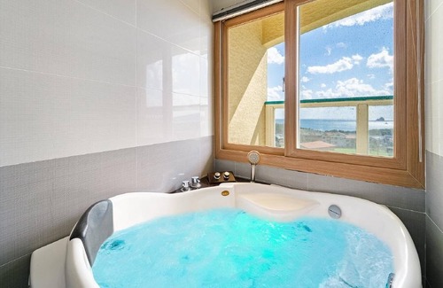 Andeok Casa | Jeju the Oceanhill Pension
