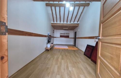 Jeonju Casa | Jeonju Tosarang Guesthouse