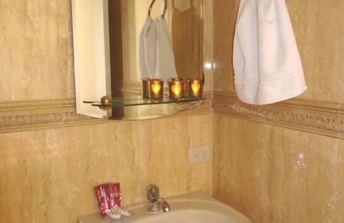 Guayaquil Casa | Jeshua Inn Guayaquil