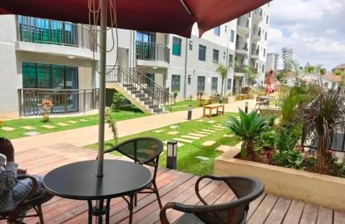 Kileleshwa Cama Y Desayuno | Jeyem HomeStays Studio B1202 at Diamond Homes Apartment