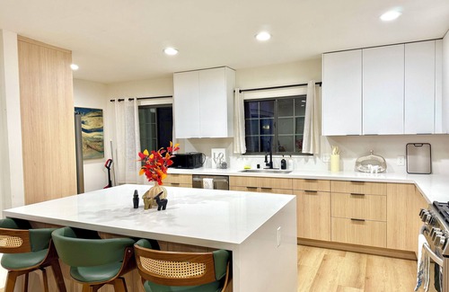 La Habra Casa | Jie’s Backyard Bliss · La Habra 4B3B Home + Pool