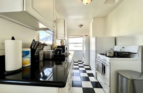 Alhambra Casa | Jie’s choice -Charming 2B in the Heart of Alhambra