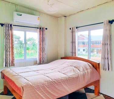 Lampang Casa | Jira Hotel เรือนรับรอง