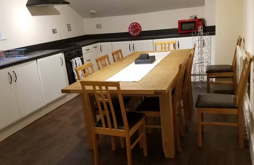 Stourport-on-Severn Casa | JJ's "Gin Palace" luxury riverside townhouse