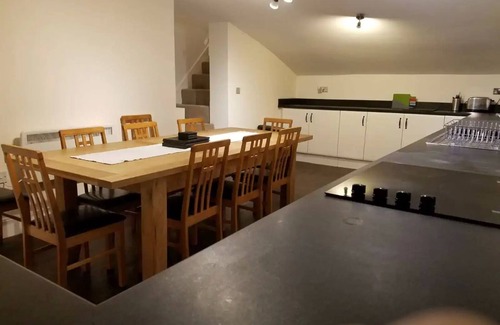 Stourport-on-Severn Casa | JJ's "Gin Palace" luxury riverside townhouse