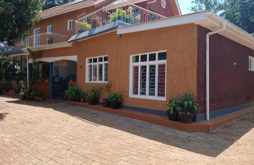 Kampala Apartamento | Jjaja's Avocado Grove - Fenne