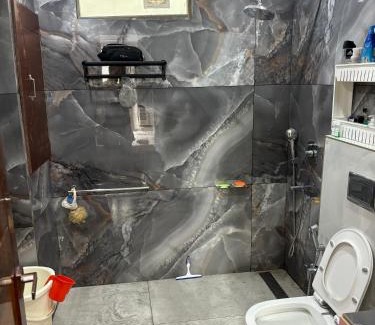 Jwalamukhi Cama Y Desayuno | JM Luxury Homestays