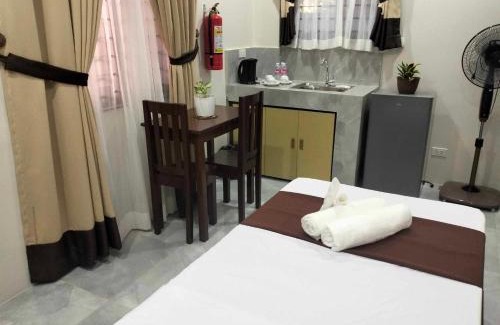 Puerto Princesa City Centre Casa | JMorino Pension House