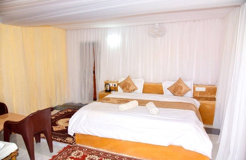 Amar Sagar Pol Complejo | Jodhani Desert Camp & Resort Jaisalmer