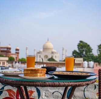 Taj Ganj Hostal | Joey's Hostel Agra - 200m from Taj Mahal