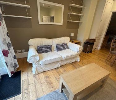 Clapham Apartamento | JOIVY Charming 1-Bedroom Flat with Patio