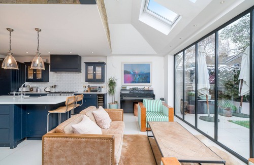 Shepherd's Bush Villa | ALTIDO Splendid house with garden