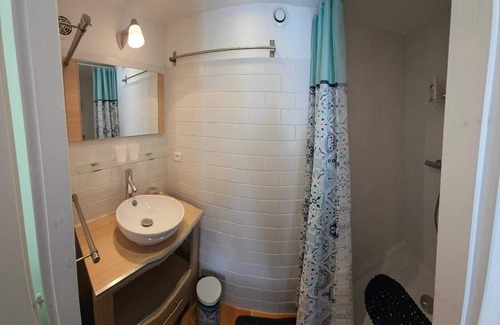 Flassans-sur-Issole Apartamento | Joli Appartement Dans Villa en Rez-de-jardin