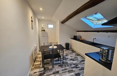 Decize Apartamento | Joli appartement mansardé